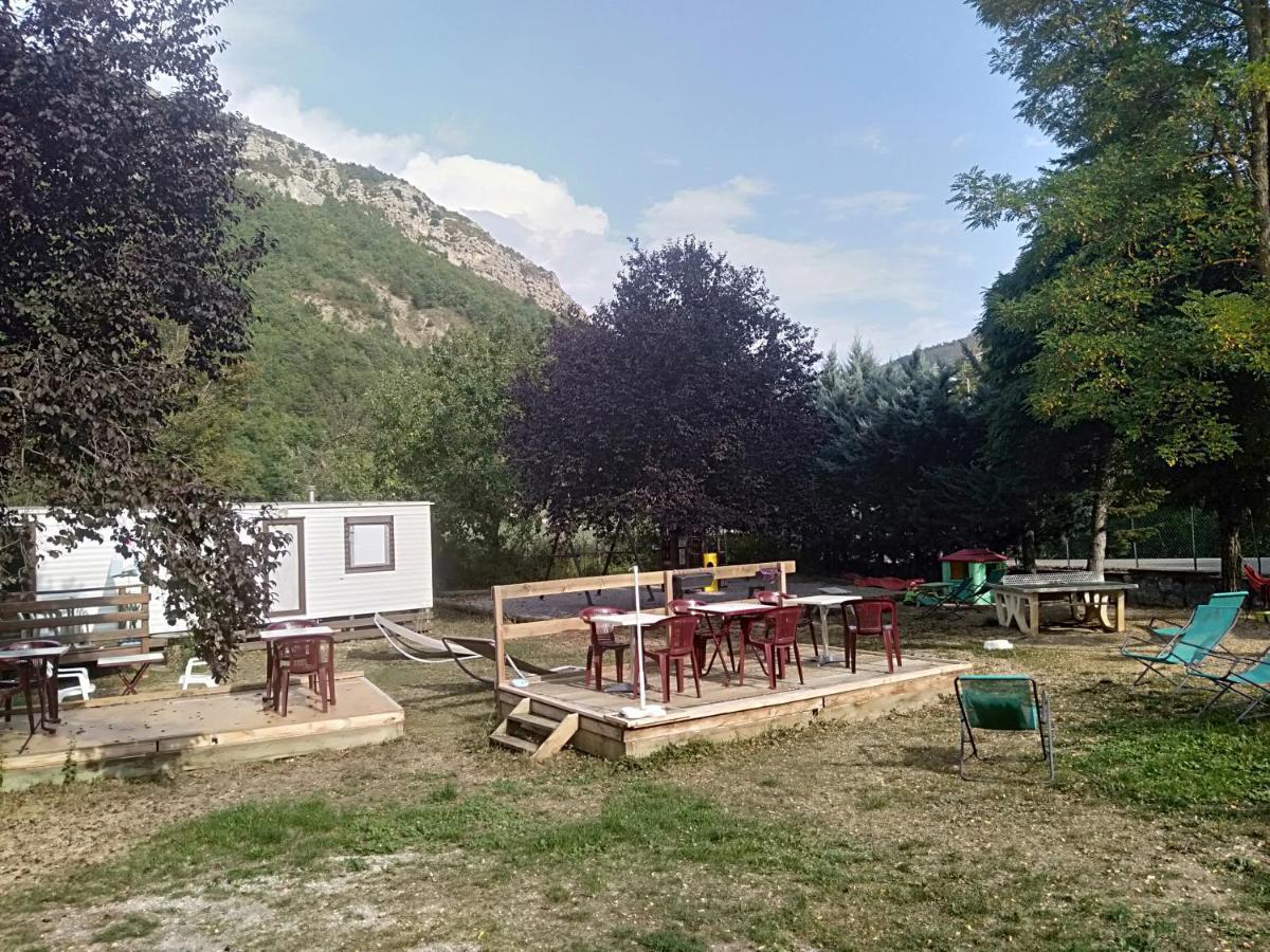 Camping Du Lac Saint-Julien-du-Verdon Exterior foto